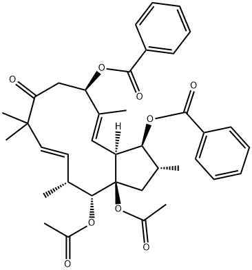 (2R,3S,3aS,4E,6R,10E,12R,13R,13aR)-13,13a-Bis(acetyloxy)-3,6-bis(benzoyloxy)-1,2,3,3a,6,7,9,12,13,13a-decahydro-2,5,9,9,12-pentamethyl-8H-cyclopentacyclododecen-8-one